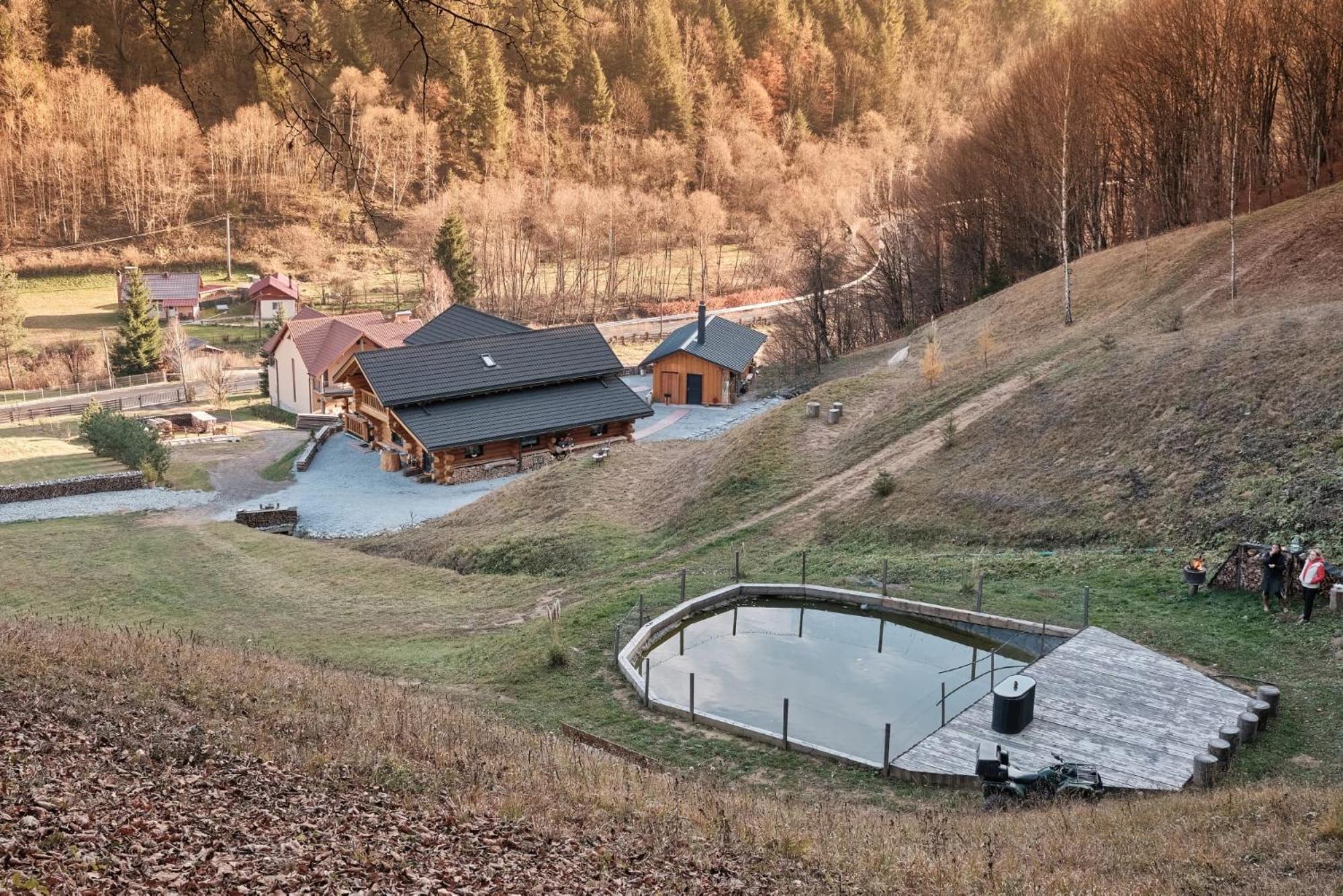 Ralph Cabin- Apuseni Mountains, Transylvania Bucium  Bagian luar foto